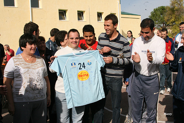 El Caravaca C.F. visita APCOM y comparte jornada con los alumnos - 47