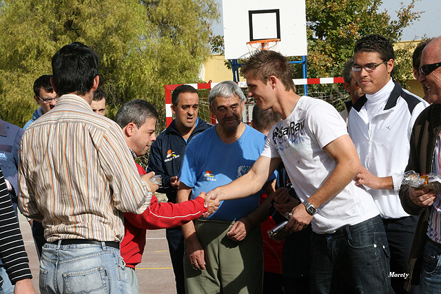 El Caravaca C.F. visita APCOM y comparte jornada con los alumnos - 48