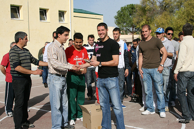 El Caravaca C.F. visita APCOM y comparte jornada con los alumnos - 71