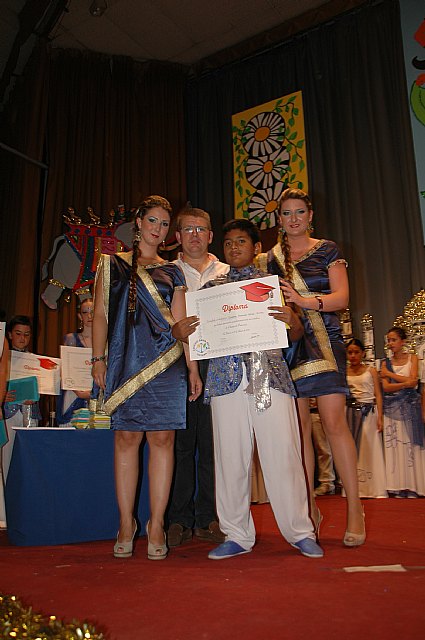 Colegio Reina Sofa. Graduaciones 2011 - 211