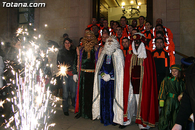 LOS REYES MAGOS LLENAN DE MAGIA LAS CALLES DE TOTANA - 443