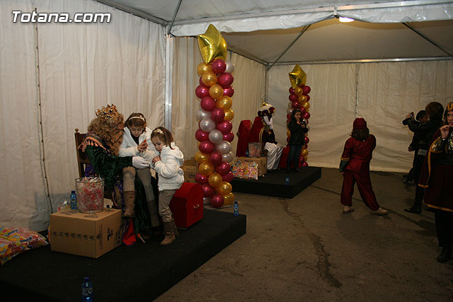 LOS REYES MAGOS RECOGEN PERSONALMENTE LAS CARTAS CON LAS ILUSIONES Y DESEOS DE CIENTOS DE NIOS Y NIAS - Totana 2010 (II) - 41