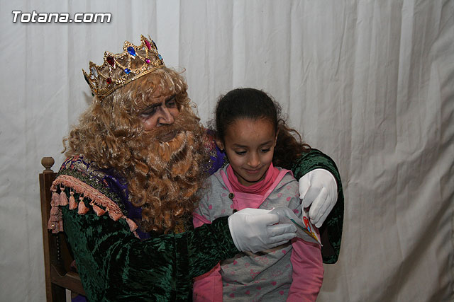 LOS REYES MAGOS RECOGEN PERSONALMENTE LAS CARTAS CON LAS ILUSIONES Y DESEOS DE CIENTOS DE NIOS Y NIAS - Totana 2010 (II) - 70