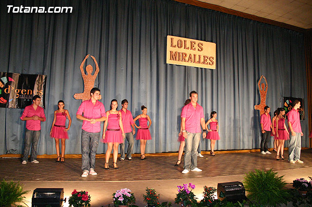 La escuela de danza de Loles Miralles actu a beneficio de la asociacin D'Genes - 229