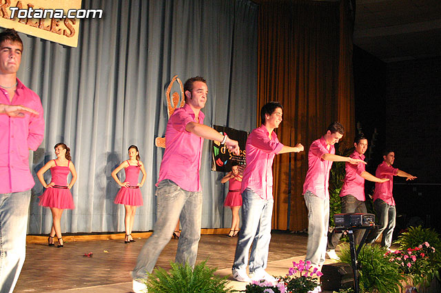 La escuela de danza de Loles Miralles actu a beneficio de la asociacin D'Genes - 237