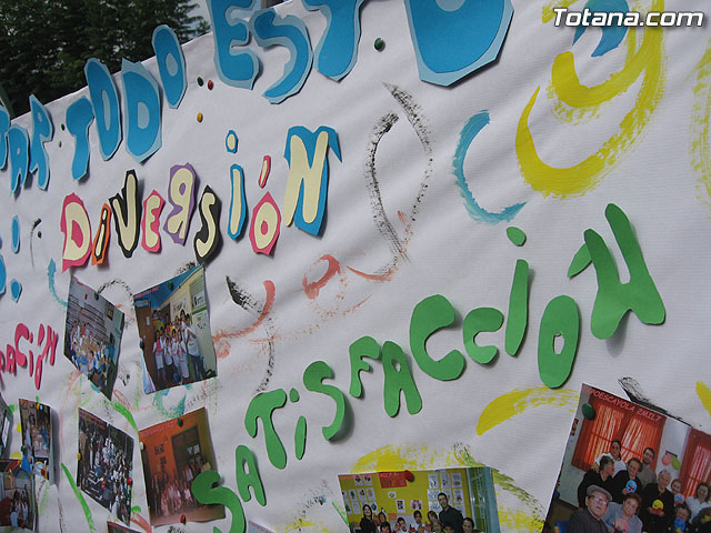 EXITOSA ACOGIDA DE PBLICO A LA CELEBRACIN DE LA PRIMERA EDICIN DEL EL DA DEL COMERCIO CON GEGUSTACIONES Y DESFILES EN LA PLAZA DE LA BALSA  - 158