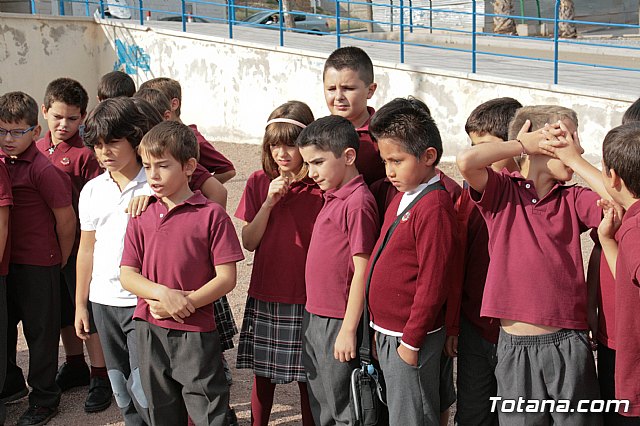 Cientos de escolares han participado en los oficios del campo como el esquilado y el ordeado - 62