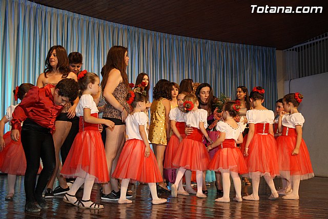 La Escuela de Danza Manoli Cnovas clausura el curso con un espectacular festival - 385