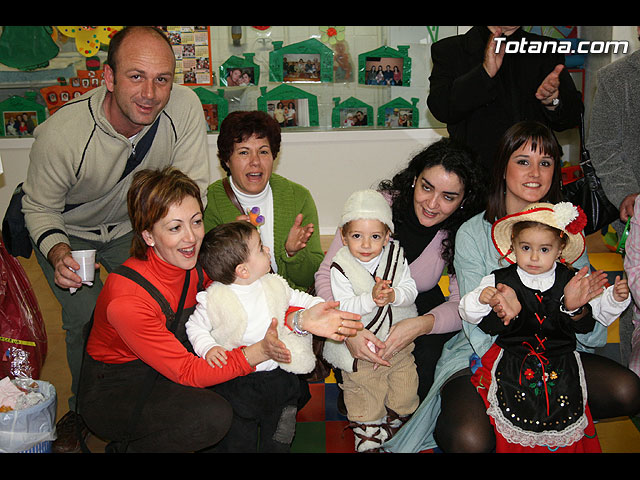 LA NAVIDAD LLEG A LA ESCUELA INFANTIL CLARA CAMPOAMOR  - 37