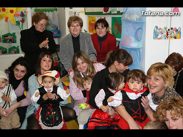 LA NAVIDAD LLEG A LA ESCUELA INFANTIL CLARA CAMPOAMOR  - 38