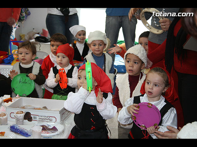 LA NAVIDAD LLEG A LA ESCUELA INFANTIL CLARA CAMPOAMOR  - 53