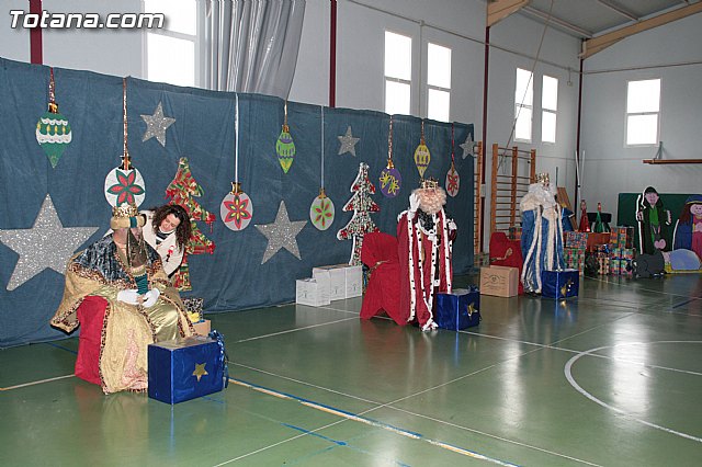 Los Reyes Magos visitaron el Colegio Reina Sofa - 116