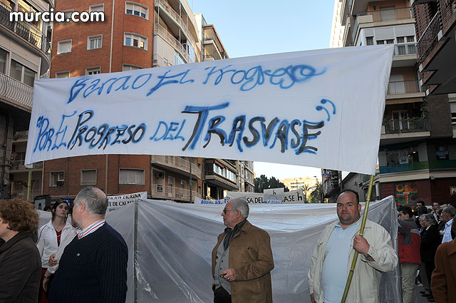 Cientos de miles de personas se manifiestan en Murcia a favor del trasvase - 126