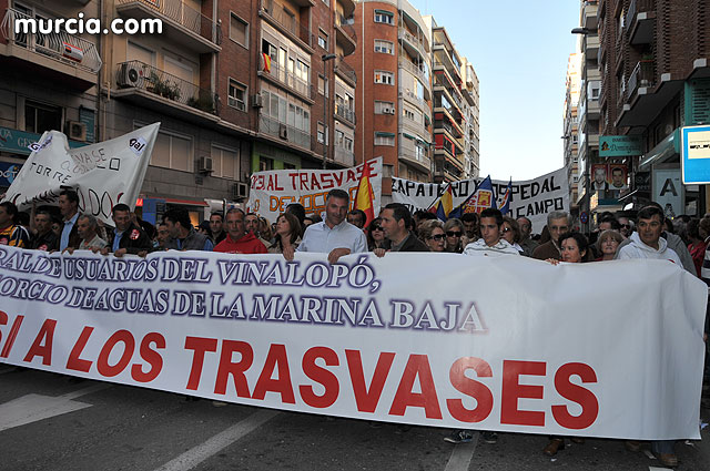 Cientos de miles de personas se manifiestan en Murcia a favor del trasvase - 130
