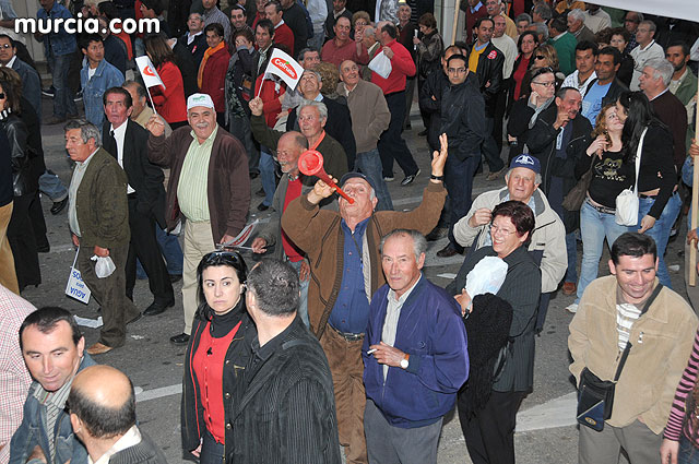 Cientos de miles de personas se manifiestan en Murcia a favor del trasvase - 409